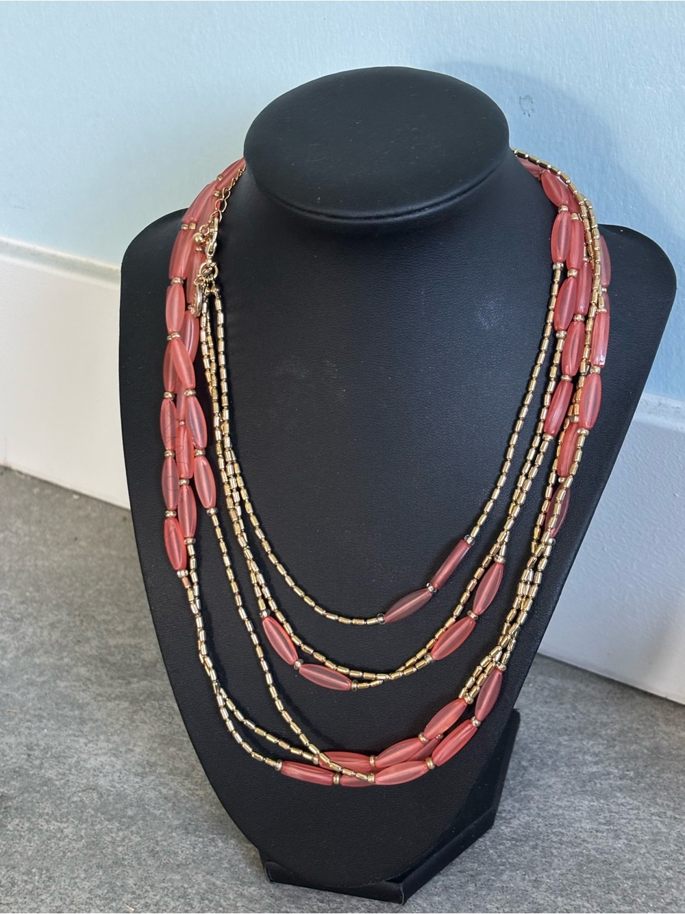 Vtg MultiStrand Goldtone Coral Peachy Pink Flapper Style Beaded Women's Necklace